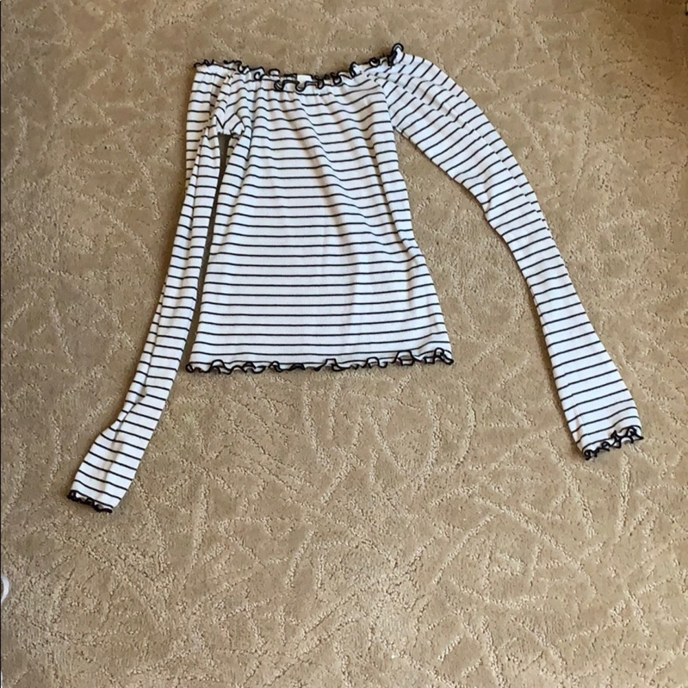 Off the Shoulder Top (Garage; XS)